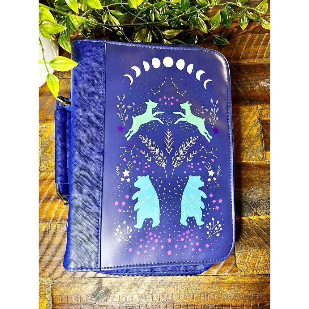 🎃SOLD🎃ARCHER & Olive Navy Blue Journal Bag - pre owned Tag and Zipper Tassel